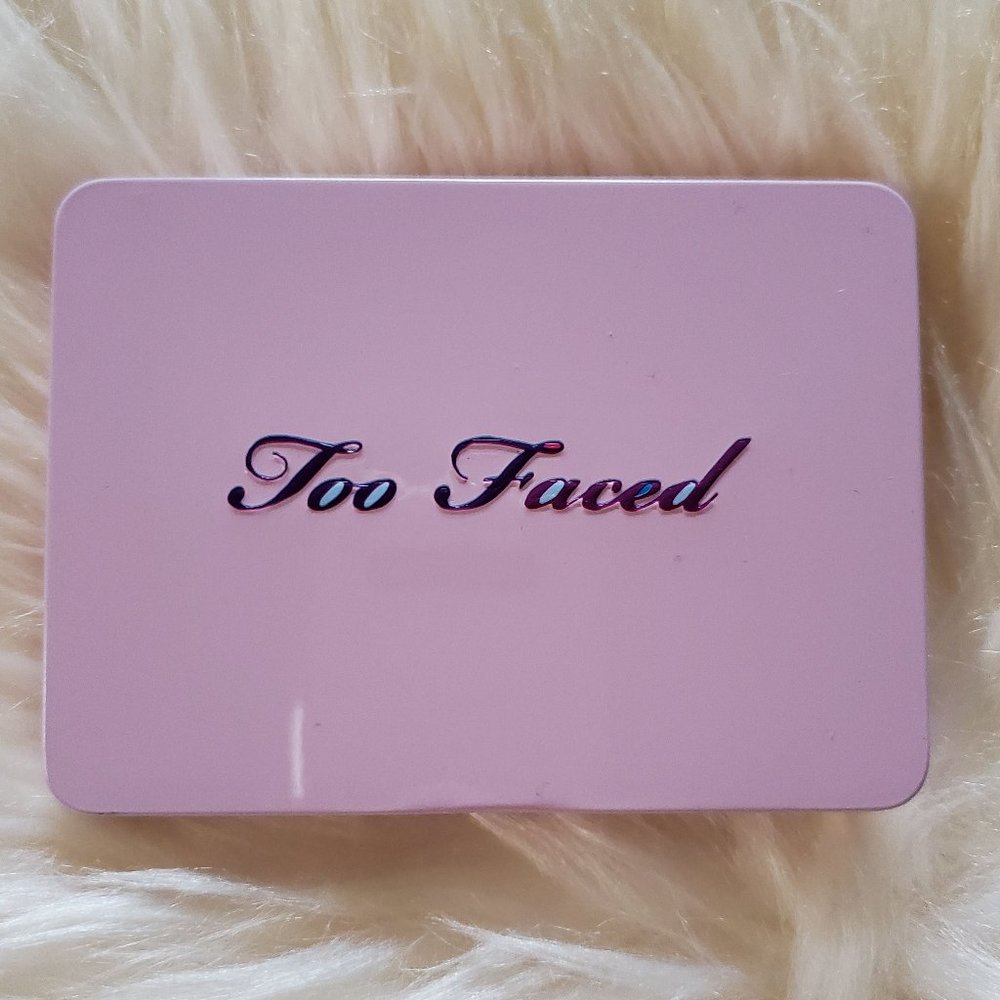 Too Faced "Totally Cute" Eyeshadow Palette